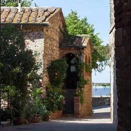 Villa Tuscan With 7 For Max 30 Persons Montecastelli Pisano
